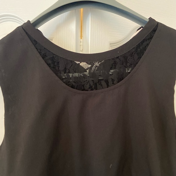 Elegant black lace top - Picture 3 of 9
